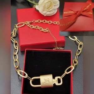 AUTHENTIC Louis Vuitton Padlock/key pendant necklace ⚘️Beautifully Gift Boxed